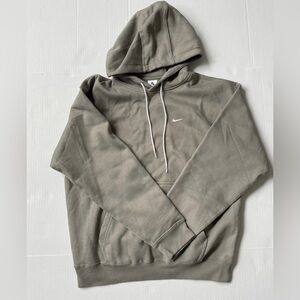 Heavyweight Nike hoodie